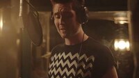 Ebola-Fighting Celeb Sing-Alongs Image 8