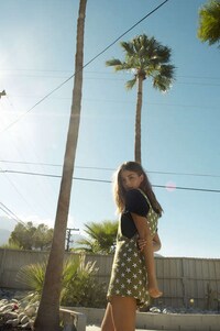 Retro Wanderlust Editorials Image 2