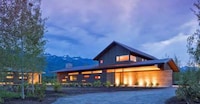 Mountainside Guest Homes Image 4