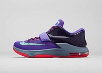 Lightning-Inspired Shoes Image 3