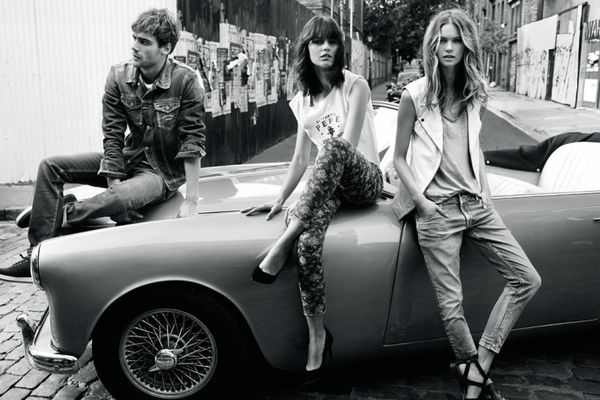 27 Examples of Advertising in Cars