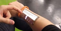 Touchscreen-Projecting Bracelets Image 5