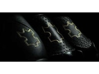Leather-Sheathed Soccer Shoes Image 7