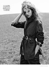 Feminine Farmgirl Editorials Image 2