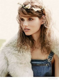 Feminine Farmgirl Editorials Image 3