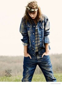 Feminine Farmgirl Editorials Image 4