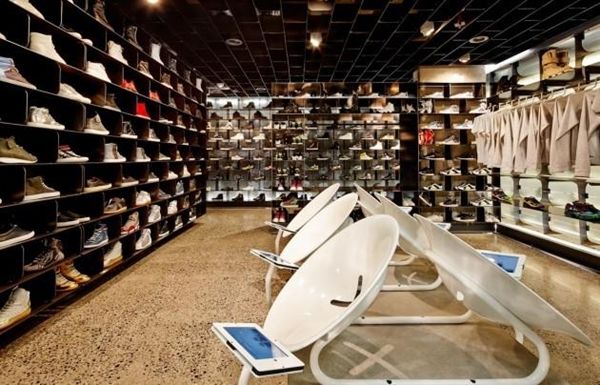 16 Mixed-Use Retail Shops