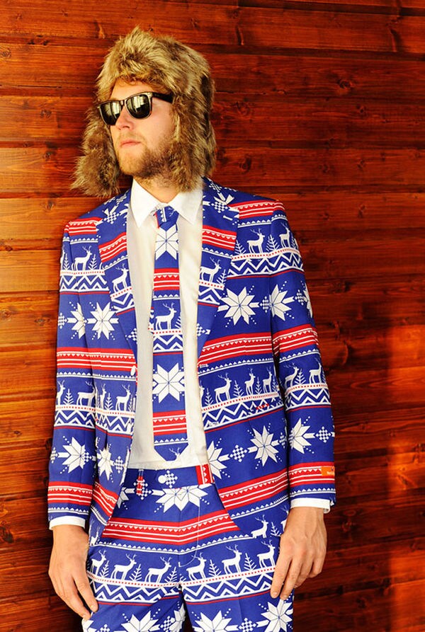 35 Festive Outfits for Christmas Day