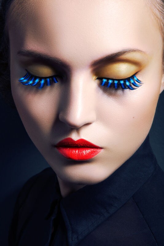 30 Festive Lash Looks