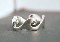 Wavy Water Rings Image 3