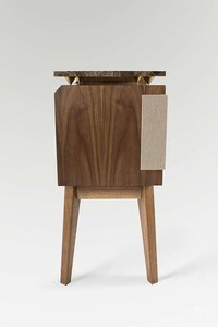 Elegant Console Speakers Image 2