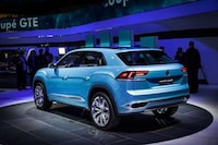 Square-Shaped SUVs Image 7