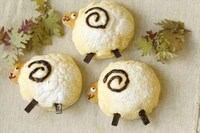 Sheep-Shaped Baked Goods Image 3