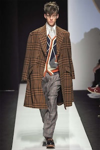 Refined Glam Rock Apparel Image 3