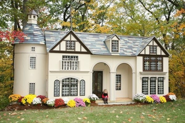 35 Imaginative Playhouse Designs