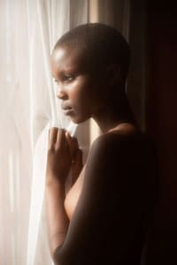 Mysterious Feminine Editorials Image 3