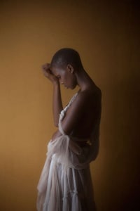 Mysterious Feminine Editorials Image 5