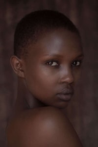 Mysterious Feminine Editorials Image 7