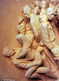 Copulating Welcome Statues Image 2