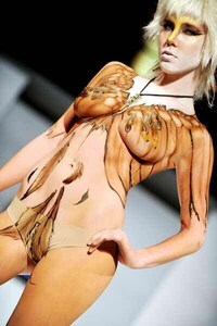 Body Art Fashion Shows Image 2