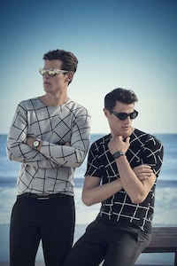Striped Seaside Marketing Image 4