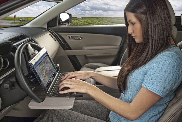17 Examples of In-Car Productivity