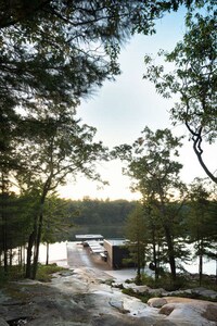 Contemporary Cottage Escapes Image 5