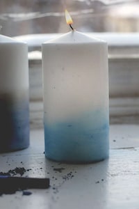 Crayon-Colored Candles Image 2