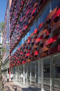 Colorful Woven Facades Image 3