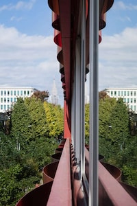Colorful Woven Facades Image 4