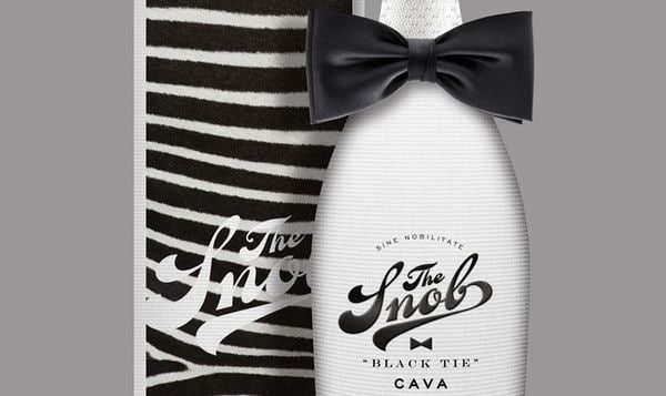 45 Examples of Accessorized Packaging