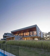 Opulent Maritime Clubhouses Image 2