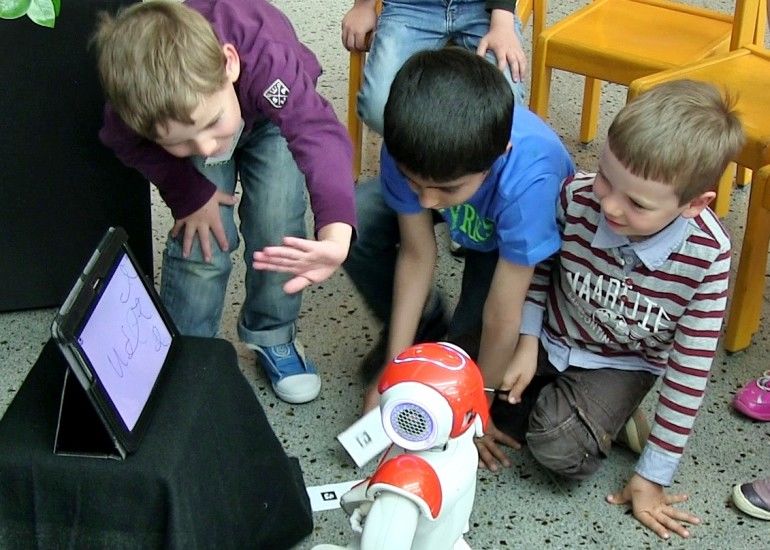 Writing-Teaching Robots