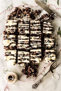 Popcorn-Infused Cranberry Bars Image 3