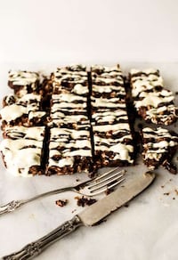 Popcorn-Infused Cranberry Bars Image 4