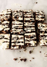 Popcorn-Infused Cranberry Bars Image 5