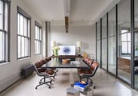 Casual Upscale Workplaces Image 4