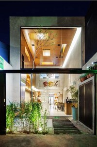 Opulent Glass Eateries Image 7