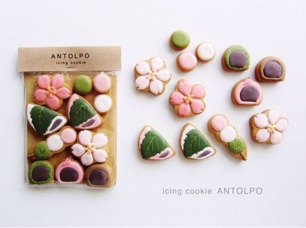 30 Examples of Bite-Sized Baked Goods
