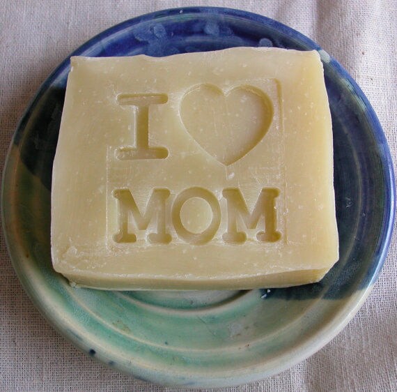 50 Charming Mother's Day Gifts