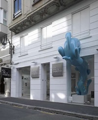 Surging Retail Displays Image 5