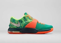 Weatherman-Inspired Shoes Image 5