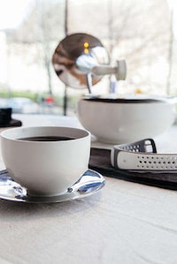 Body Responsive Tea Sets Image 4
