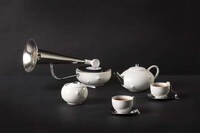 Body Responsive Tea Sets Image 7