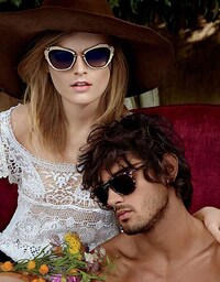 Edgy 70s Lookbooks Image 5