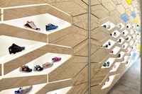 Automated Footwear Displays Image 4