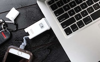 Charging Flash Drives Image 3