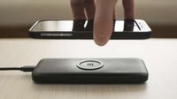 Magnetic Smartphone Chargers Image 4
