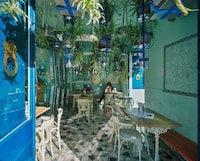 Kaleidoscopic Cafe Interiors Image 2