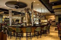 Aviation-Themed Airport Bars Image 3
